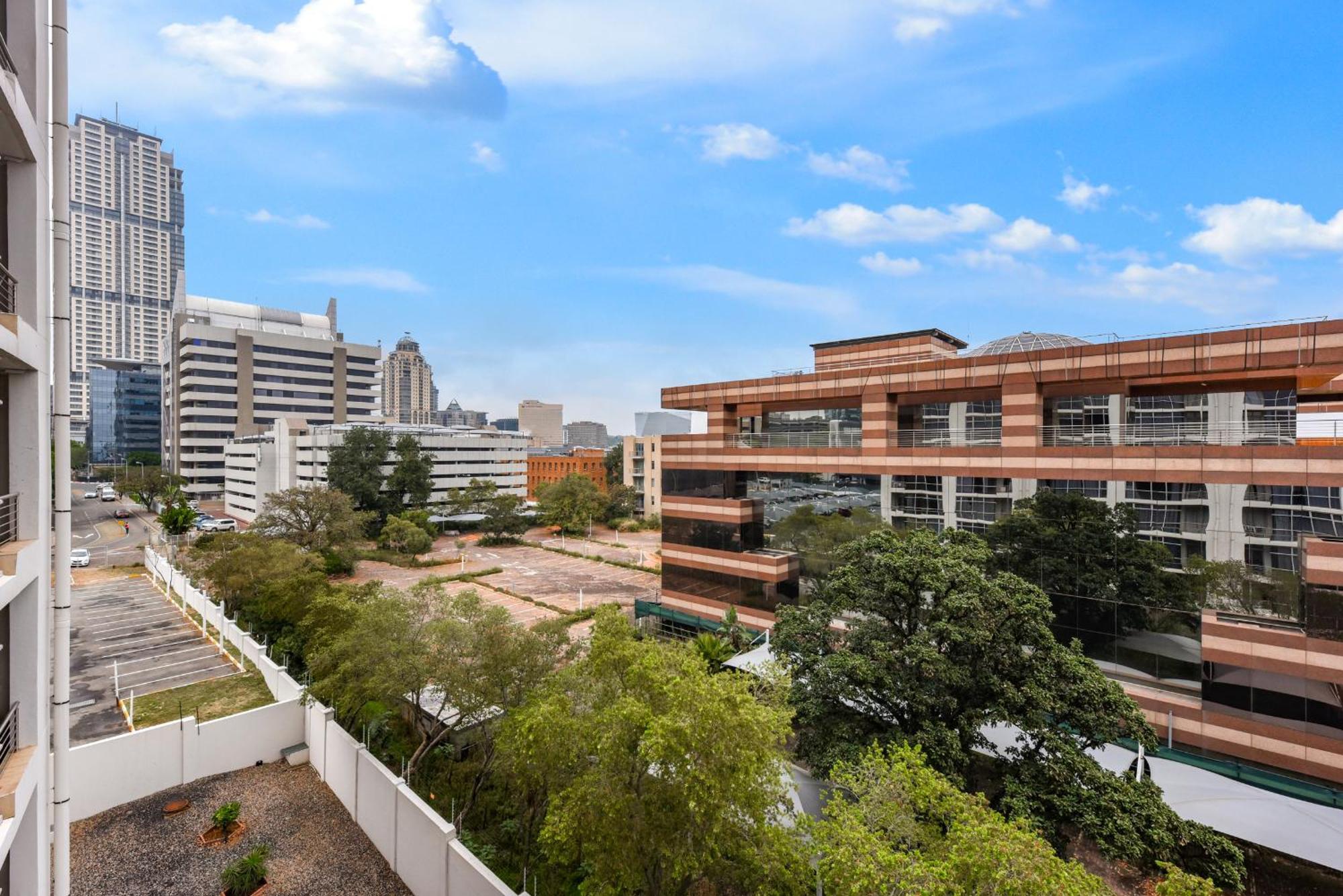 Hydro Park Residences In Sandton With Generator Johannesburg Kültér fotó